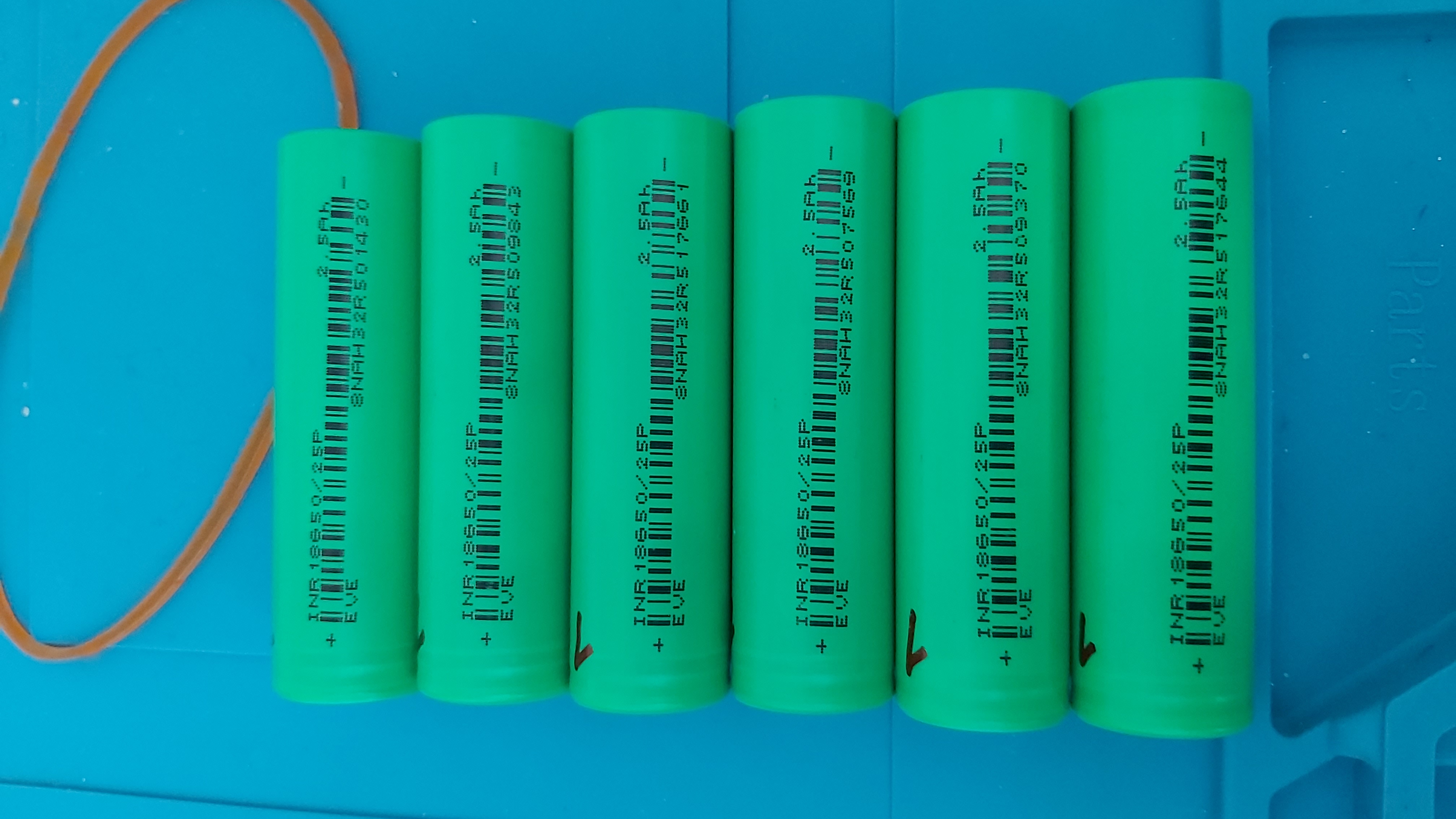 6 Adet EVE 25P 18650 Li-ion Şarjlı Pil